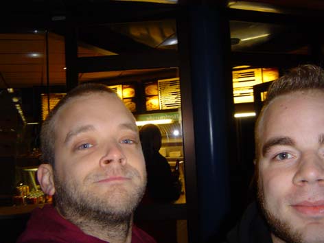 Müller und ich vor City Pick